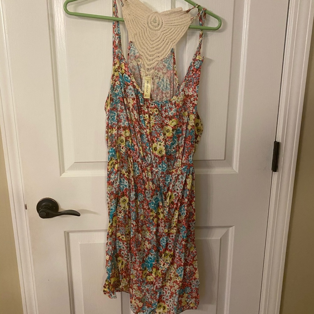 Francesca’s Sun Dress with Lace Back-Size L